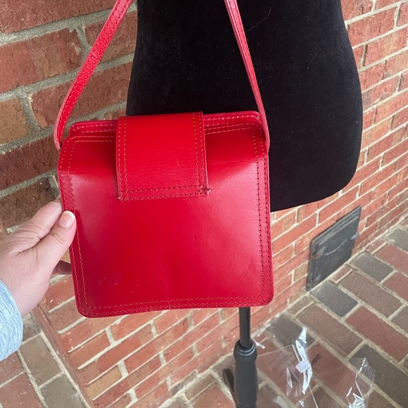 Vera Pelle Made in Italy Red Leather Crossbody Bag - Picture 8 of 8